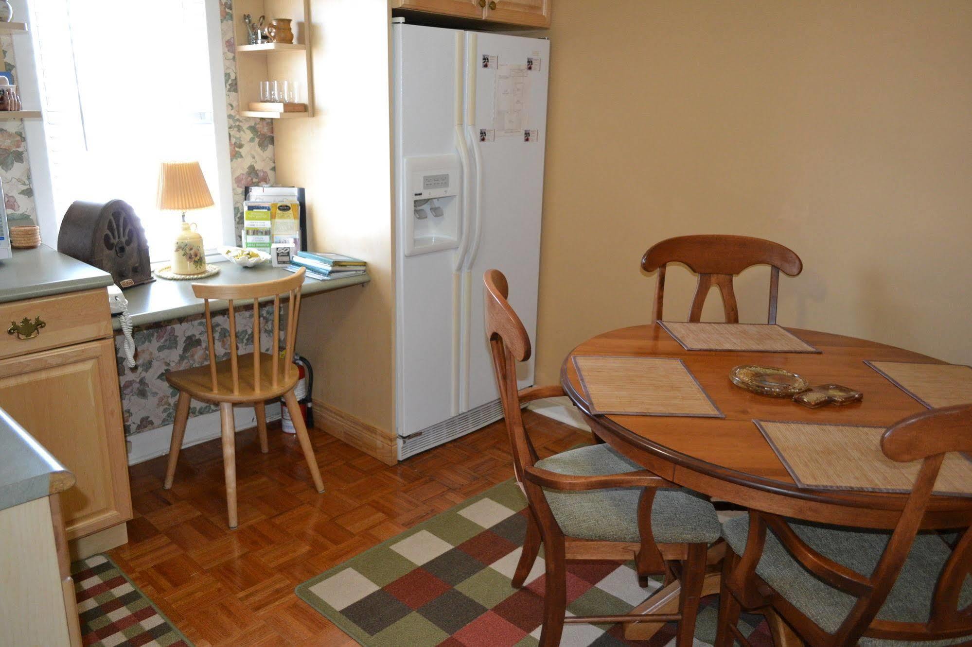Williams Gate Bed & Breakfast Private Suites Niagara-on-the-Lake Exterior foto
